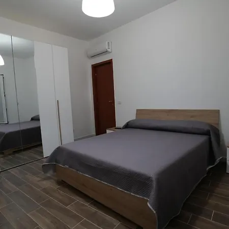 La Stradina مولا دي باري